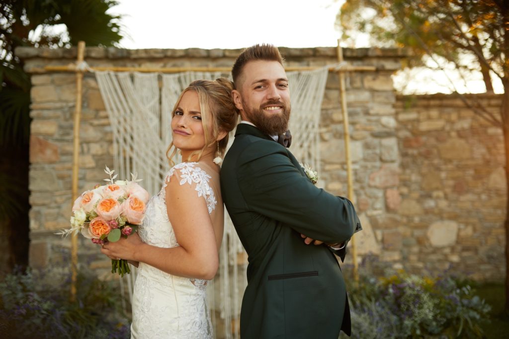 novios foto de espaldas