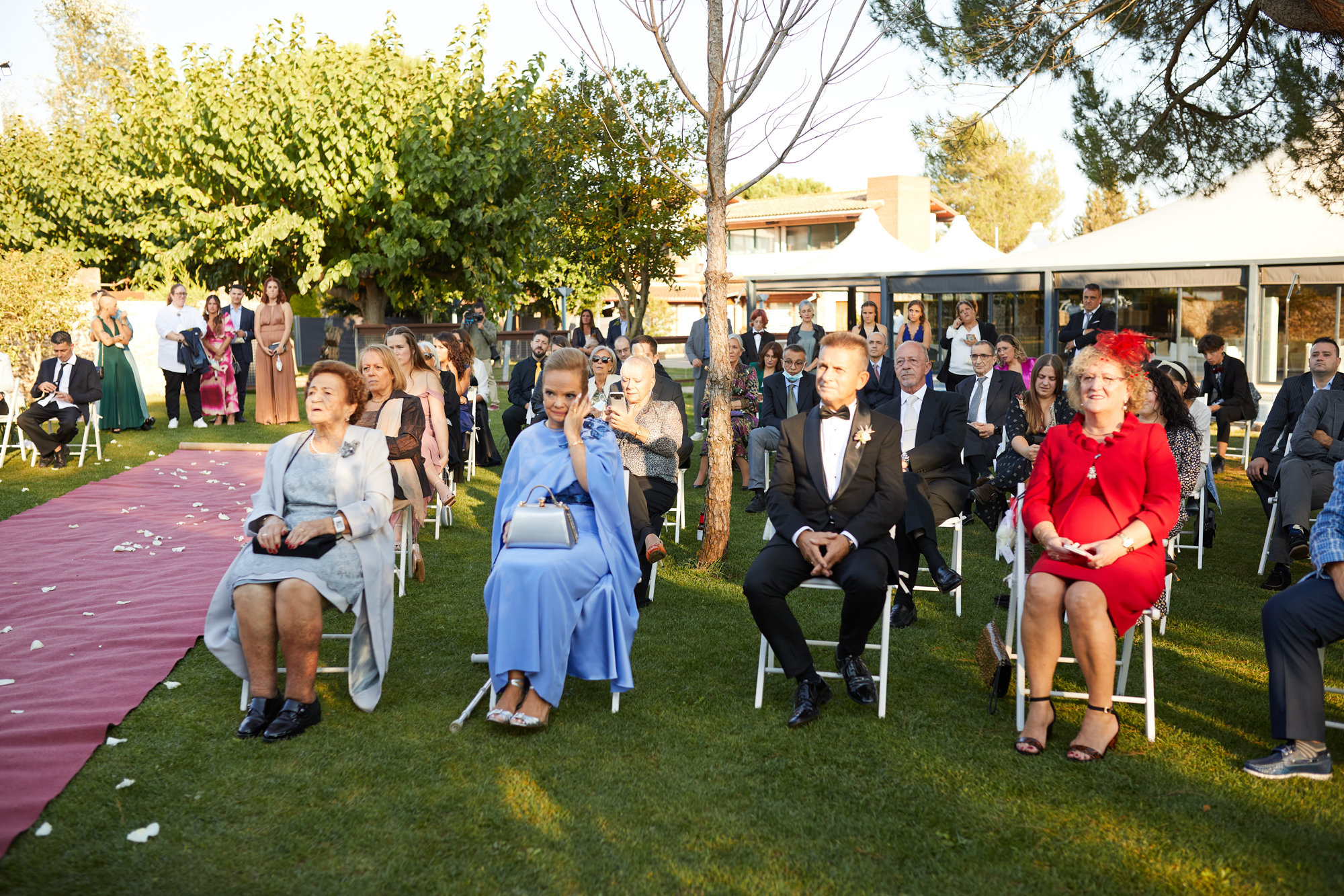 invitados en la ceremonia de bodas