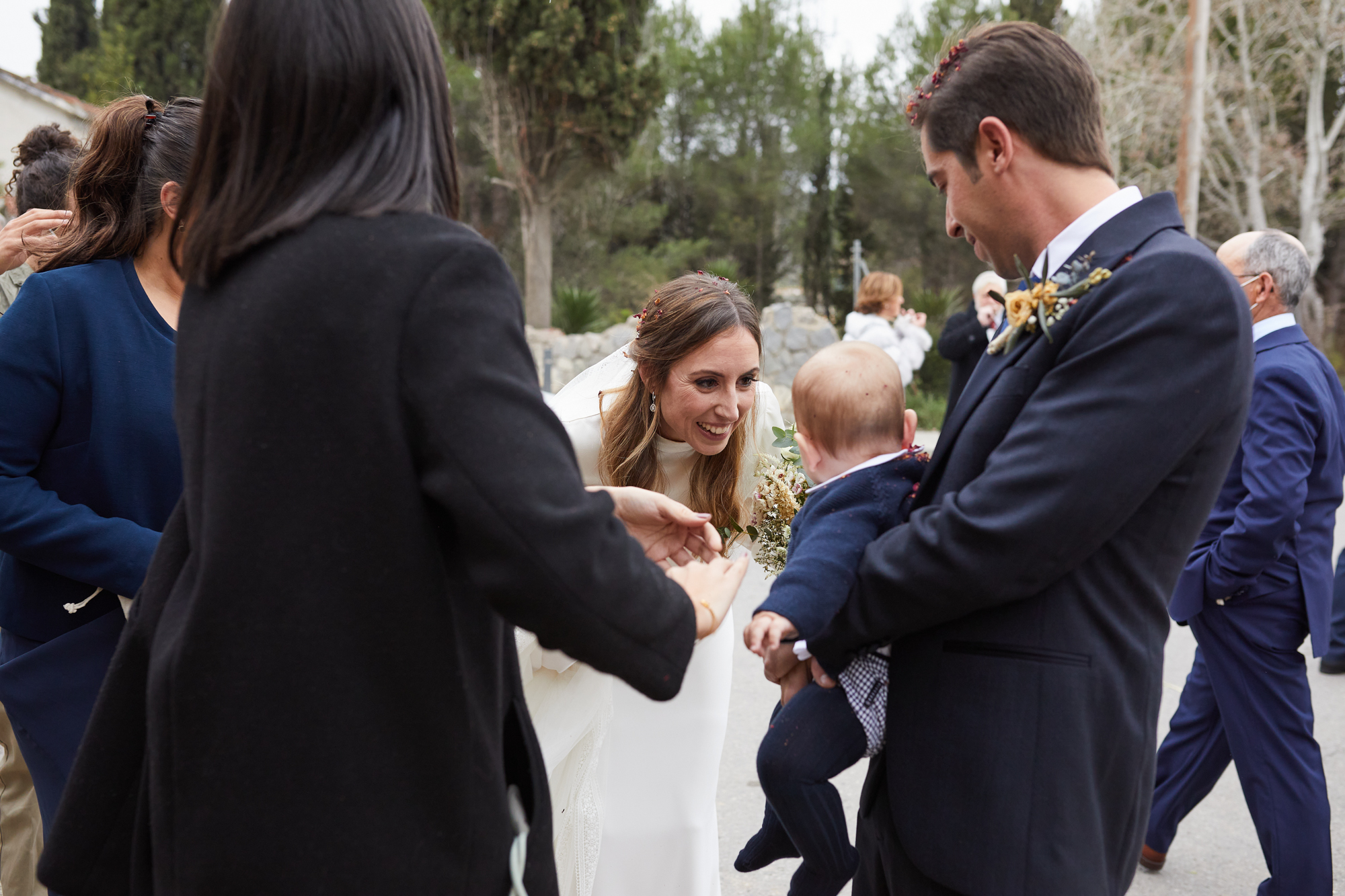 salida de los novios de la iglesia