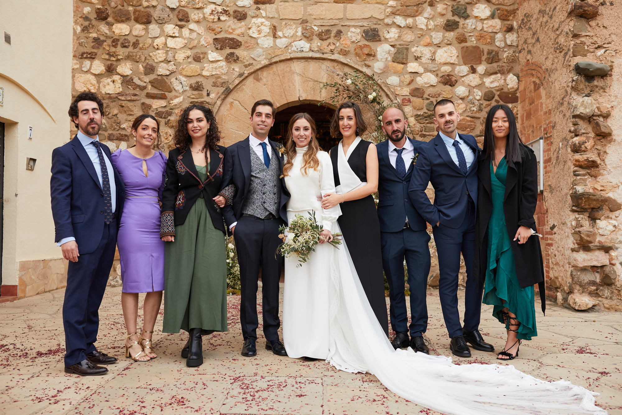 recien casados con los amigos