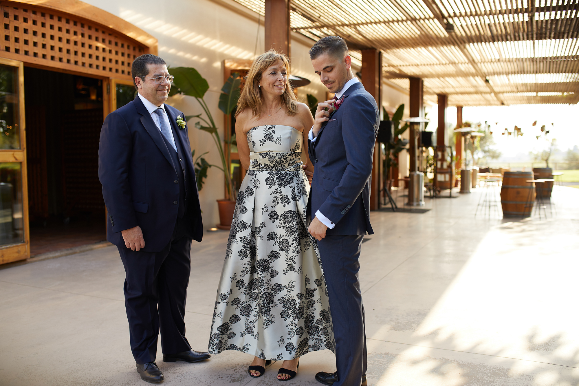 el novio con sus padres