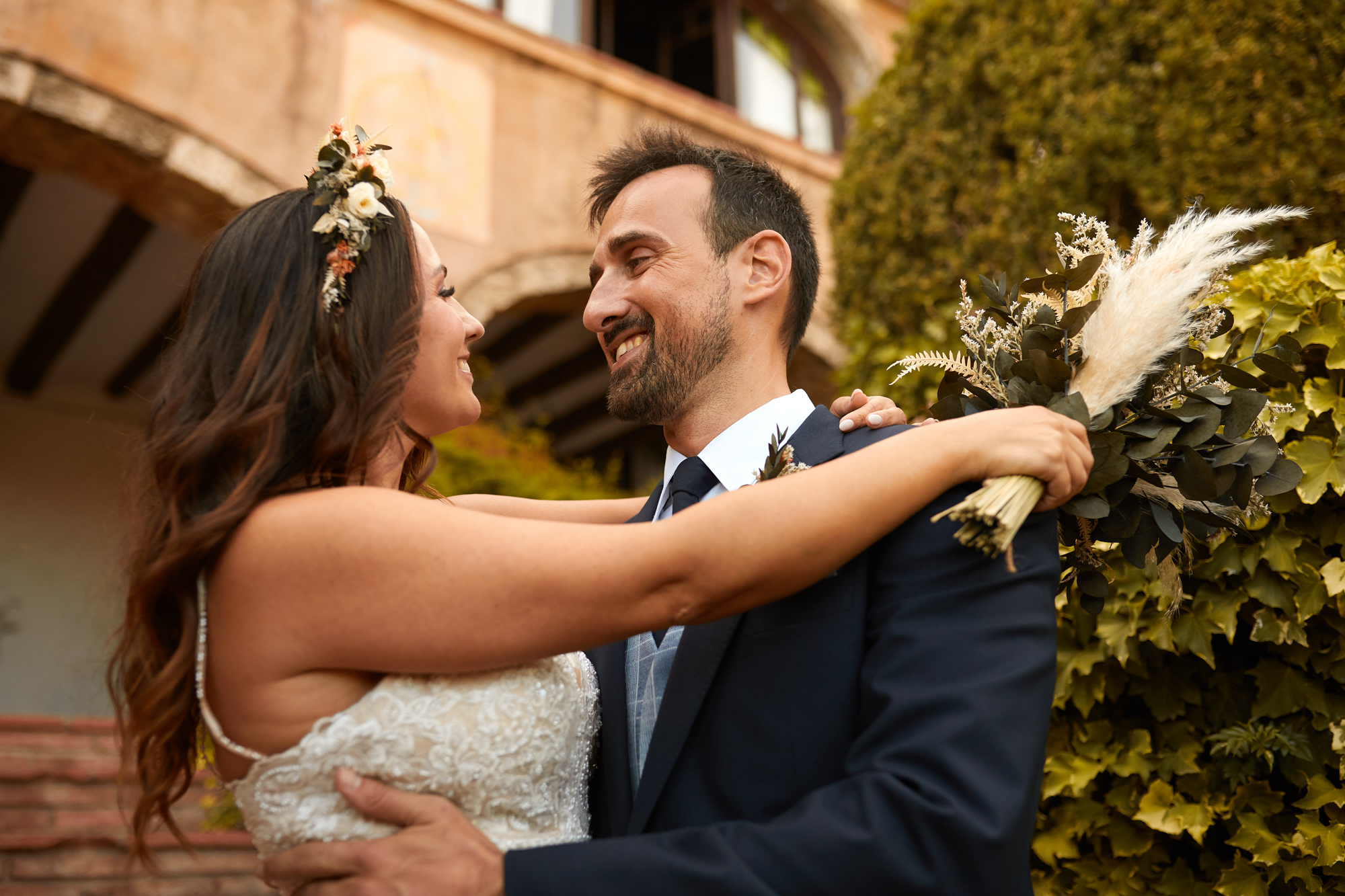 mirada de recien casados