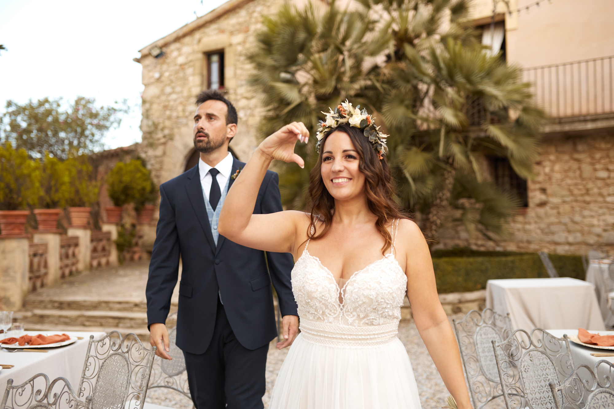 novios en el patio de la macia